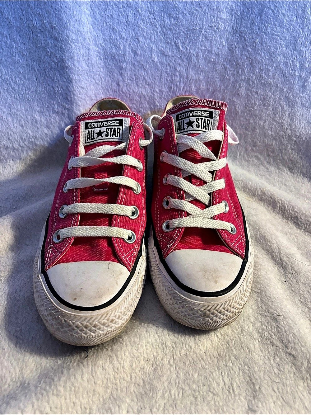 Converse Chuck Taylor All Star Low Top Sneakers Red US 4